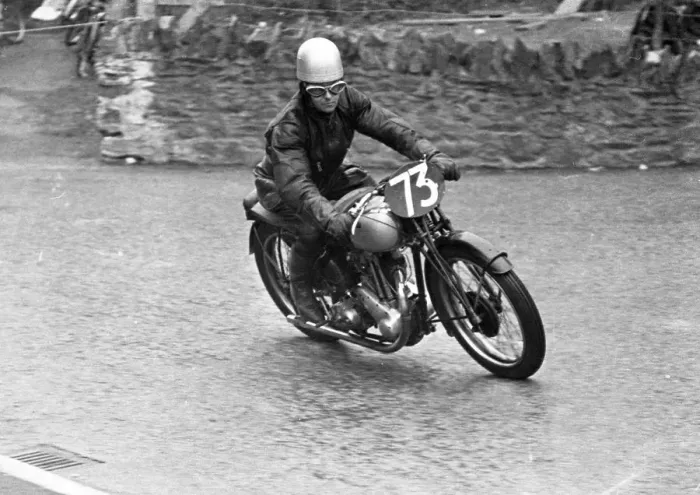Framed Print : Len Bolshaw (Triumph) 1949 Lightweight Clubman TT Framed Print : Len Bolshaw (Triumph) 1949 Lightweight Clubman TT