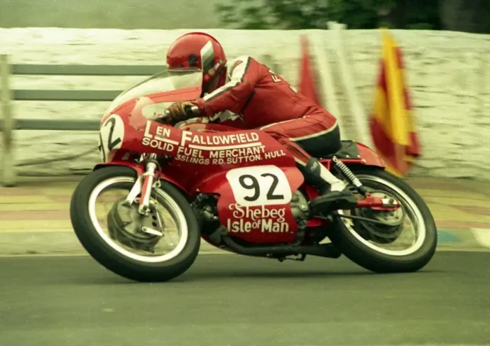 Framed Print : Len Fallowfield (Aermacchi) 1989 Classic Manx Grand Prix Framed Print : Len Fallowfield (Aermacchi) 1989 Classic Manx Grand Prix