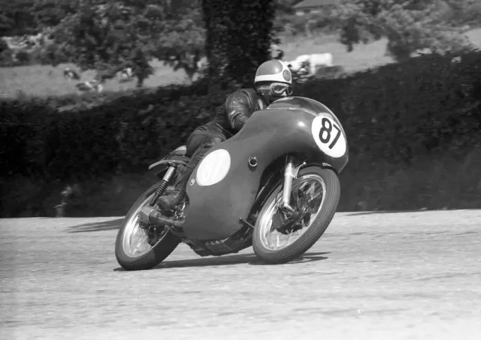 Framed Print : Len Ireland (Norton) 1961 Junior TT Framed Print : Len Ireland (Norton) 1961 Junior TT
