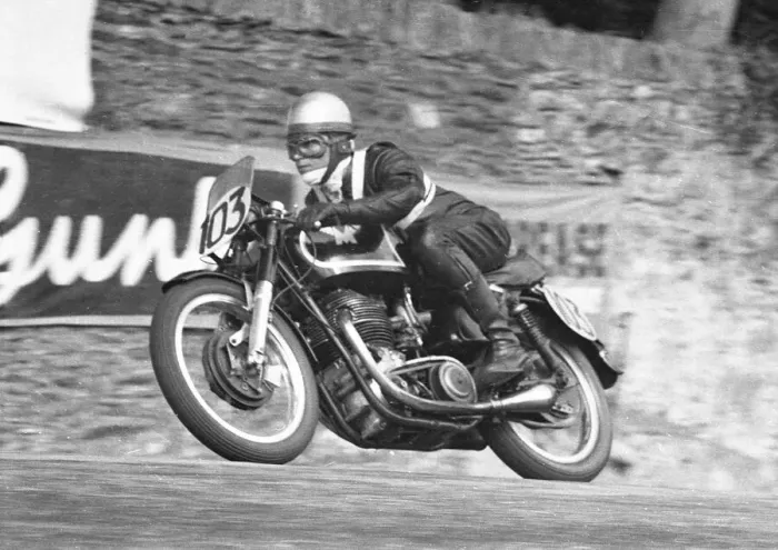 Framed Print : Len Lewis (Matchless) 1957 Senior Manx Grand Prix Framed Print : Len Lewis (Matchless) 1957 Senior Manx Grand Prix