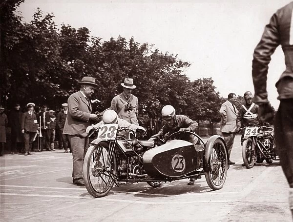 Len Parker & Ken Horstman (Douglas) 1925 Sidecar TT