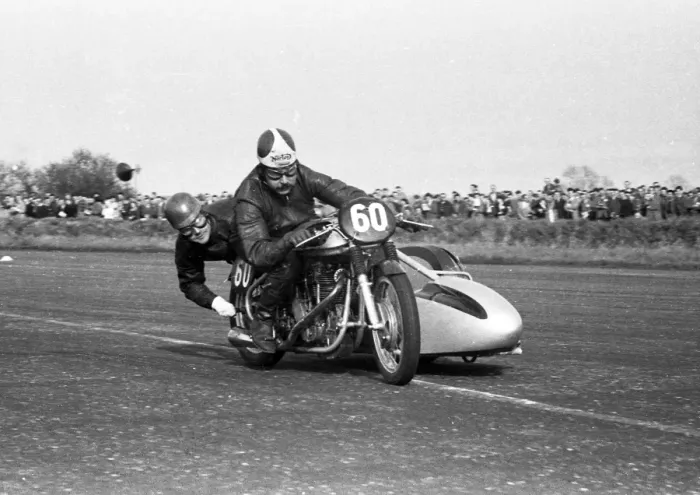 Framed Print : Len Taylor & F P Glover (Norton) 1954 Silverstone Framed Print : Len Taylor & F P Glover (Norton) 1954 Silverstone