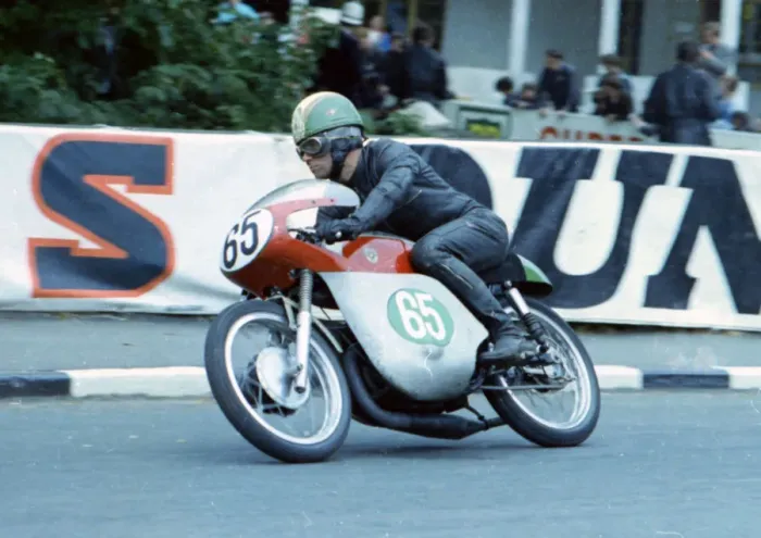 Framed Print : Les Allen (Bultaco) 1965 Lightweight TT Framed Print : Les Allen (Bultaco) 1965 Lightweight TT