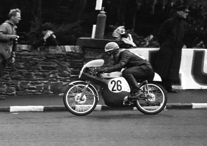 Framed Print : Les Griffiths Honda 1965 50cc TT Framed Print : Les Griffiths Honda 1965 50cc TT