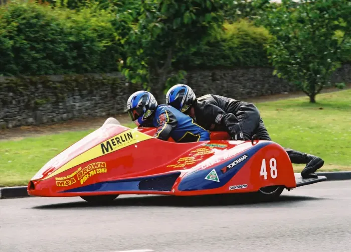 Framed Print : Les Harah & Carl McGurk (Jacobs Yamaha) 2004 Sidecar TT Framed Print : Les Harah & Carl McGurk (Jacobs Yamaha) 2004 Sidecar TT