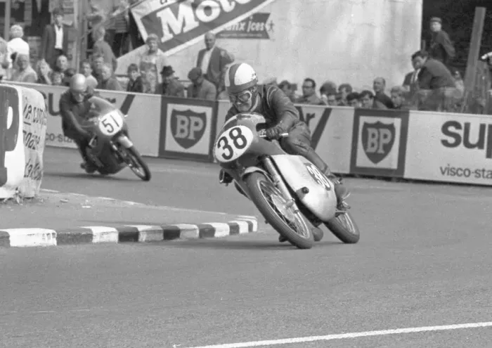 Framed Print : Les Iles (Bultaco) 1966 Ultra Lightweight TT Framed Print : Les Iles (Bultaco) 1966 Ultra Lightweight TT
