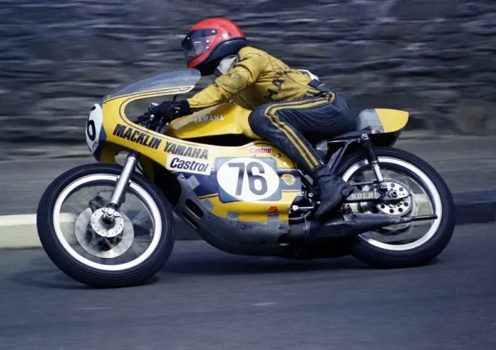 Framed Print : Les Kenny (Yamaha) 1974 Formula 750 TT Framed Print : Les Kenny (Yamaha) 1974 Formula 750 TT