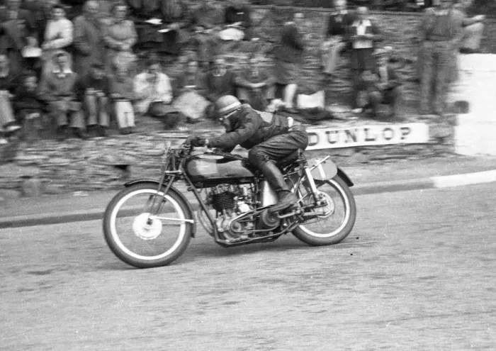 Framed Print : Les Martin (Excelsior) 1947 Lightweight TT