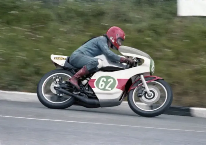 Framed Print : Les Trotter (Crooks Yamaha) 1978 Junior TT Framed Print : Les Trotter (Crooks Yamaha) 1978 Junior TT