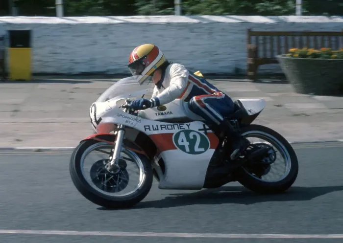 Framed Print : Lew Batty (Yamaha) 1978 Lightweight Manx Grand Prix Framed Print : Lew Batty (Yamaha) 1978 Lightweight Manx Grand Prix