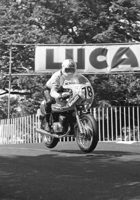 Framed Print : Lindsay Porter (Benelli) 1974 Production TT Framed Print : Lindsay Porter (Benelli) 1974 Production TT