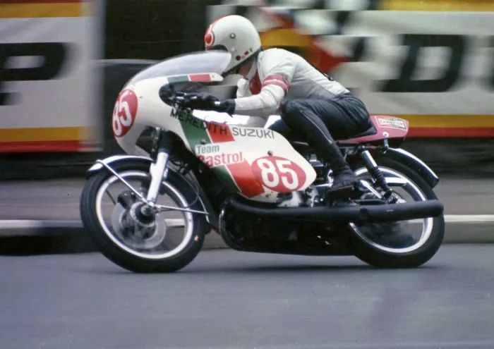Framed Print : Lindsay Porter (Suzuki) 1973 Production TT
