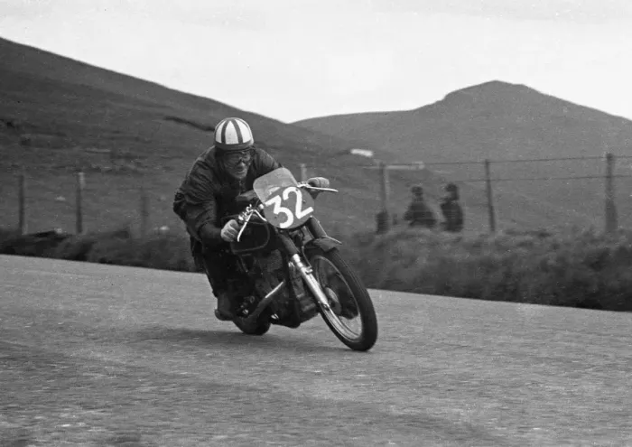Framed Print : Llewellyn Ranson (AJS) 1953 Junior TT Framed Print : Llewellyn Ranson (AJS) 1953 Junior TT