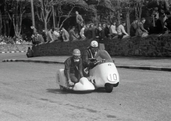 Framed Print : Loni Neussner & Toni Partridge (BMW) 1959 Sidecar TT Framed Print : Loni Neussner & Toni Partridge (BMW) 1959 Sidecar TT