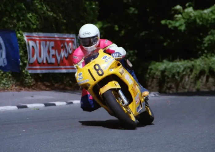 Framed Print : Loren Poole (Yamaha) 1994 Supersport 600 TT Framed Print : Loren Poole (Yamaha) 1994 Supersport 600 TT