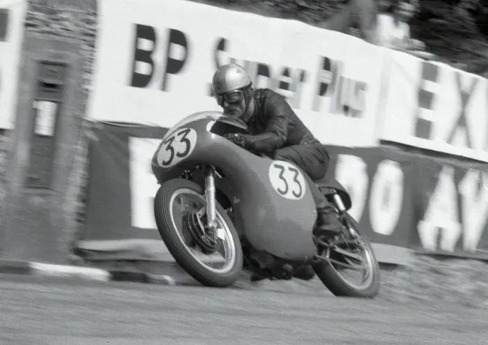 Framed Print : Louis Carr (Matchless) 1960 Senior TT Framed Print : Louis Carr (Matchless) 1960 Senior TT
