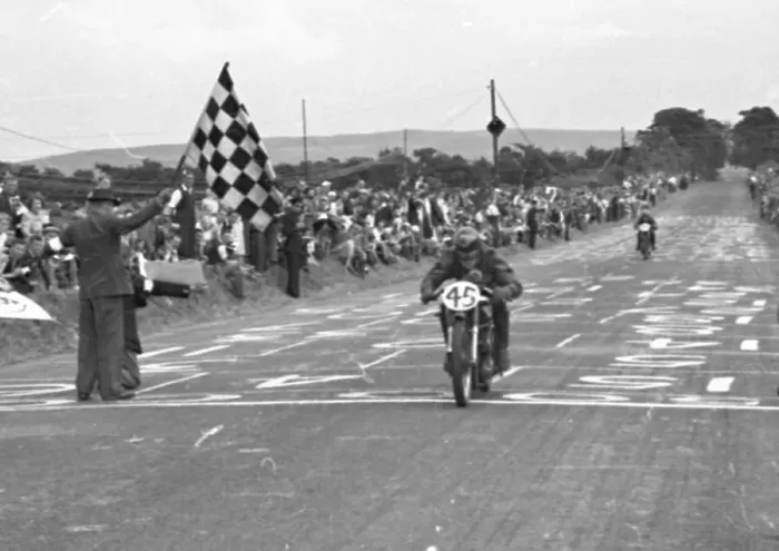 Framed Print : Louis Carter (Norton) 1949 Junior Ulster Grand Prix Framed Print : Louis Carter (Norton) 1949 Junior Ulster Grand Prix