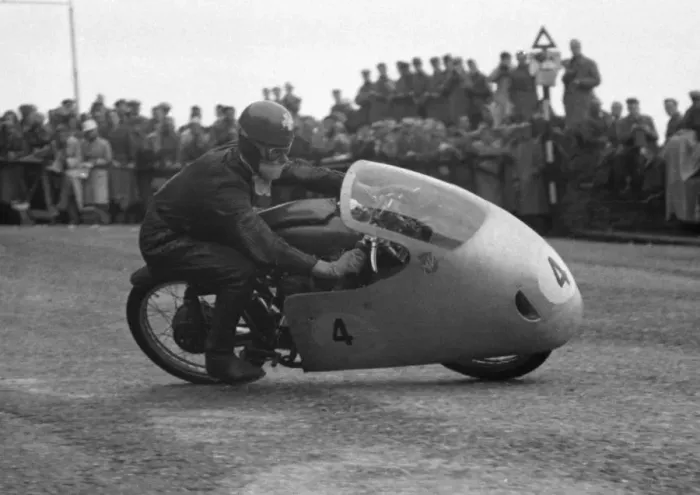 Framed Print : Luigi Taveri (MV) 1955 Ultra Lightweight TT Framed Print : Luigi Taveri (MV) 1955 Ultra Lightweight TT