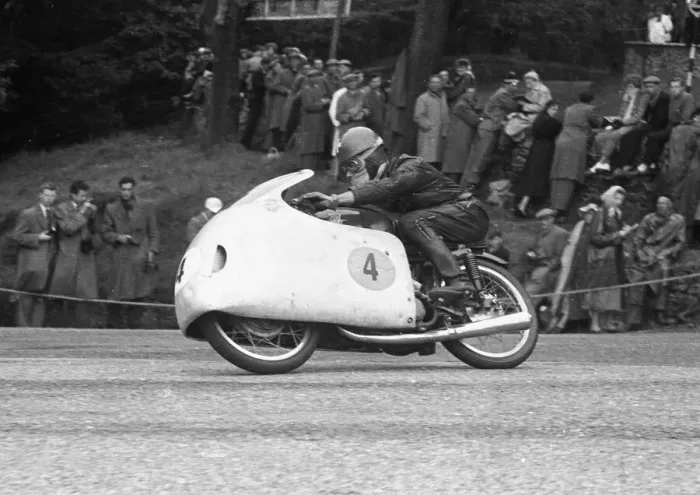 Framed Print : Luigi Taveri (MV) 1955 Ultra Lightweight TT Framed Print : Luigi Taveri (MV) 1955 Ultra Lightweight TT