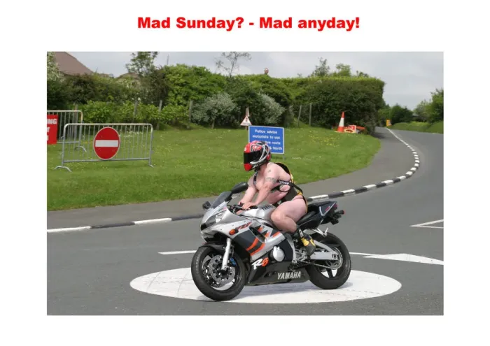 Framed Print : Mad Sunday - Mad anyday Framed Print : Mad Sunday - Mad anyday