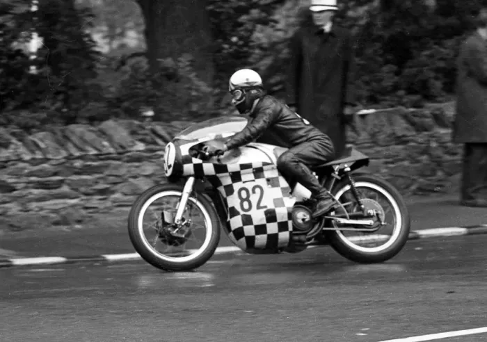 Framed Print : Malcolm McGarrity (Norton) 1965 Senior Manx Grand Prix Framed Print : Malcolm McGarrity (Norton) 1965 Senior Manx Grand Prix