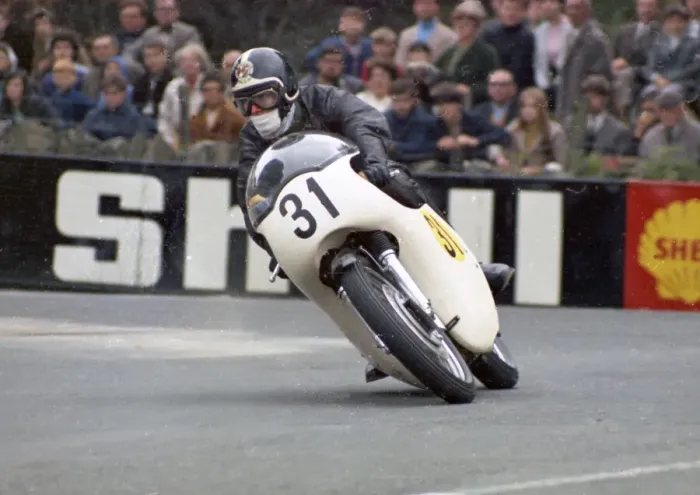 Framed Print : Malcolm Moffatt (Norton BSA) 1968 Senior Manx Grand Prix Framed Print : Malcolm Moffatt (Norton BSA) 1968 Senior Manx Grand Prix