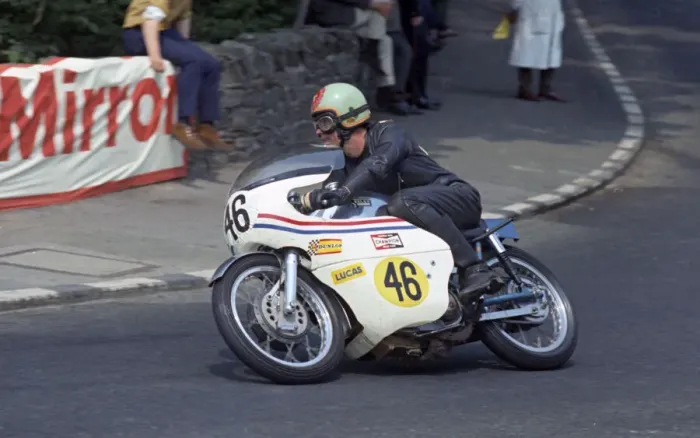 Framed Print : Malcolm Moffatt (Seeley) at Quarter Bridge 1970 Senior TT Framed Print : Malcolm Moffatt (Seeley) at Quarter Bridge 1970 Senior TT