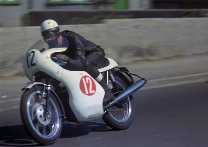 Framed Print : Malcolm Uphill (Triumph) on Bray Hill 1969 Production TT Framed Print : Malcolm Uphill (Triumph) on Bray Hill 1969 Production TT