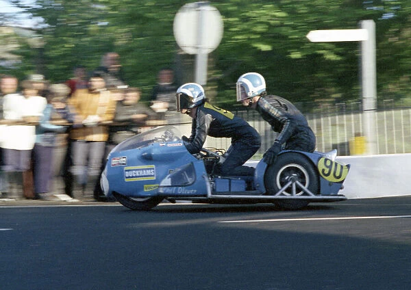 Malcolm White & Philip Oliver (Trifly Triumph) 1973 750 Sidecar TT