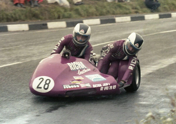 Marc Alexandre & Paul Gerard (Seymaz Yamaha) 1978 Sidecar TT