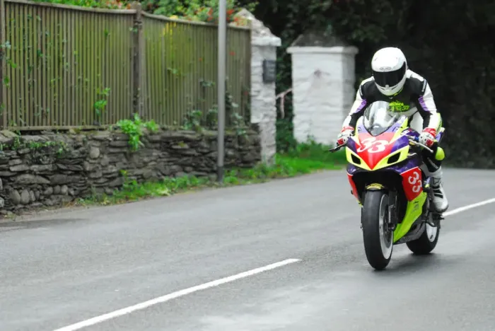 Framed Print : Marco Giovannangelo (Suzuki) 2015 Newcomers Manx Grand Prix