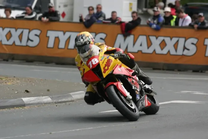 Framed Print : Maria Costello (BMW) 2010 Senior TT Framed Print : Maria Costello (BMW) 2010 Senior TT