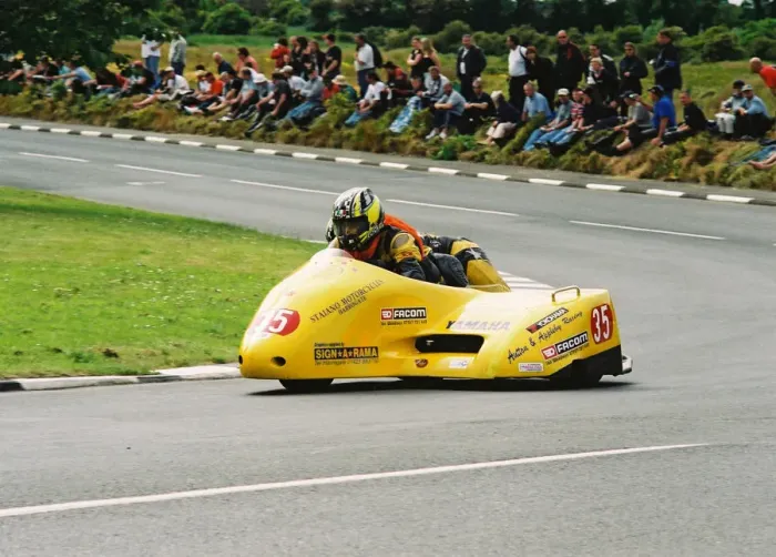 Framed Print : Mark Autton & Wayne Appleby (Shelbourne Yamaha) 2004 Sidecar TT Framed Print : Mark Autton & Wayne Appleby (Shelbourne Yamaha) 2004 Sidecar TT