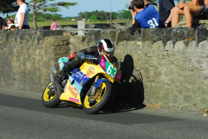 Framed Print : Mark Bamford (Suzuki) 2013 Post TT