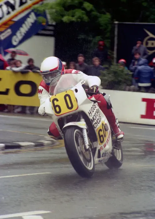 Framed Print : Mark Bowen (Honda) 1987 Senior TT Framed Print : Mark Bowen (Honda) 1987 Senior TT