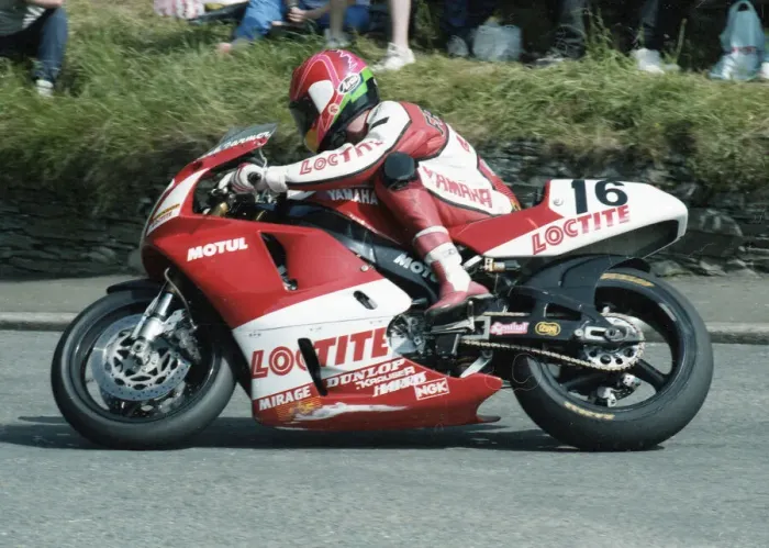Framed Print : Mark Farmer (Yamaha) 1992 Senior TT Framed Print : Mark Farmer (Yamaha) 1992 Senior TT