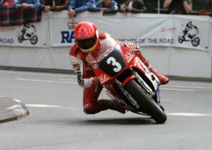 Framed Print : Mark Farmer (Yamaha) 1992 Supersport 400 TT