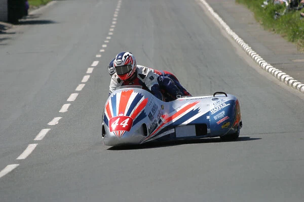 Mark Halliday & Mark Holland (Baker Kawasaki) 2005 Sidecar TT