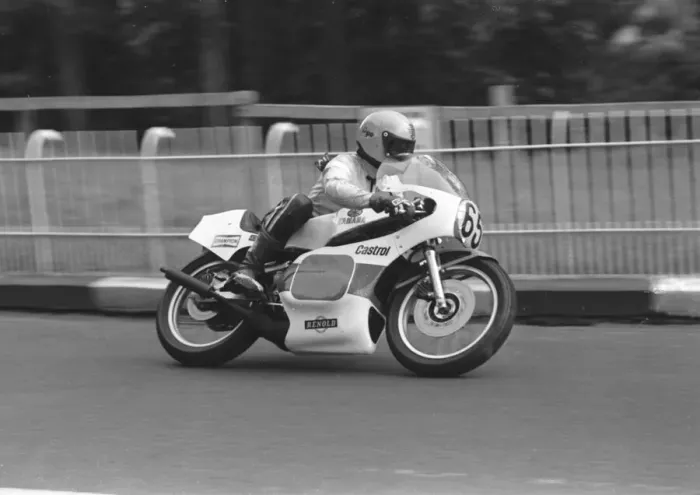 Framed Print : Mark Johns (Yamaha) 1980 Senior Manx Grand Prix Framed Print : Mark Johns (Yamaha) 1980 Senior Manx Grand Prix