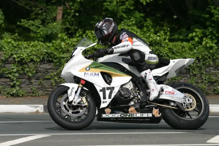 Framed Print : Mark Miller (BMW) 2010 Superbike TT Framed Print : Mark Miller (BMW) 2010 Superbike TT