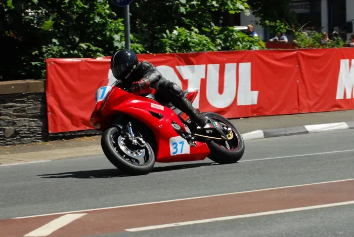 Framed Print : Mark Parrett (Yamaha) 2013 Supersport TT