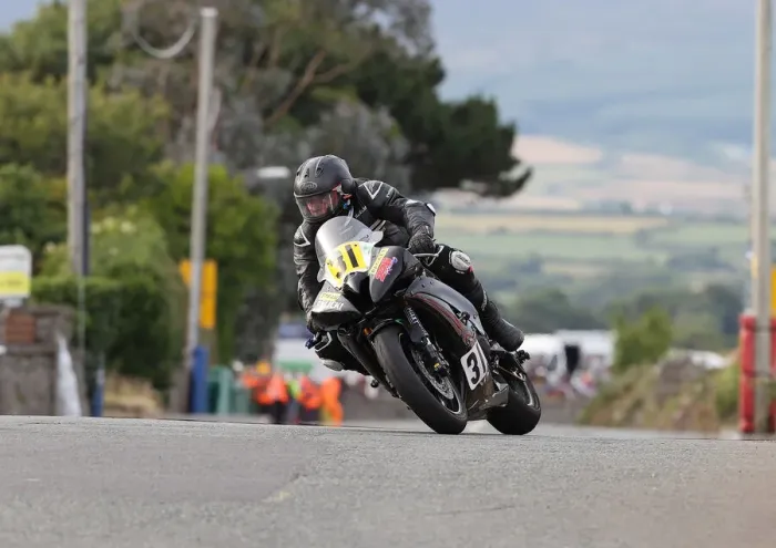 Framed Print : Mark Parrett (Yamaha) 2022 Southern 100 Framed Print : Mark Parrett (Yamaha) 2022 Southern 100