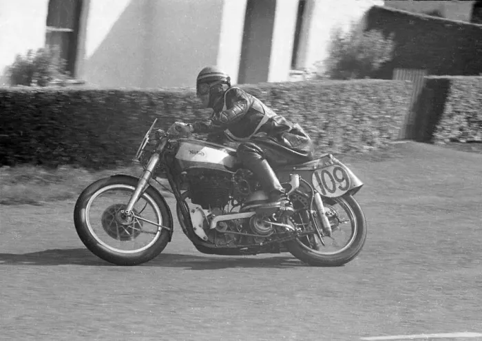 Framed Print : Mark Prudence (Norton) 1951 Senior Manx Grand Prix Framed Print : Mark Prudence (Norton) 1951 Senior Manx Grand Prix