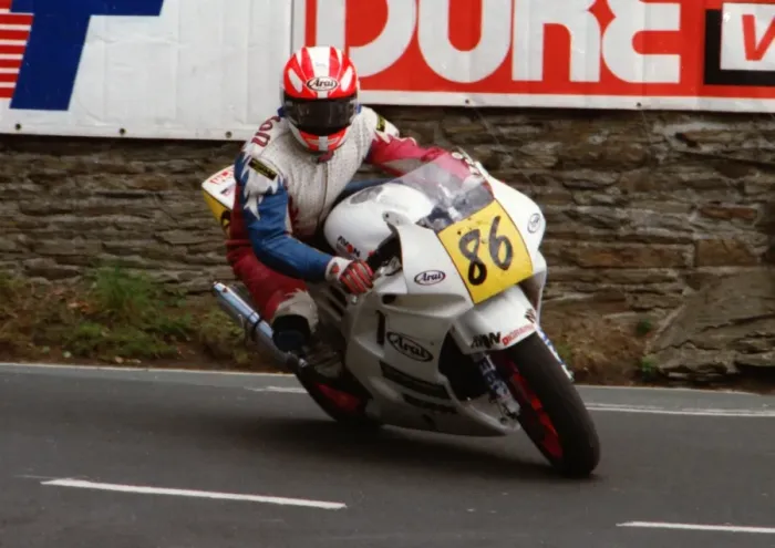 Framed Print : Mark Robinson (Honda) 1995 Junior TT Framed Print : Mark Robinson (Honda) 1995 Junior TT