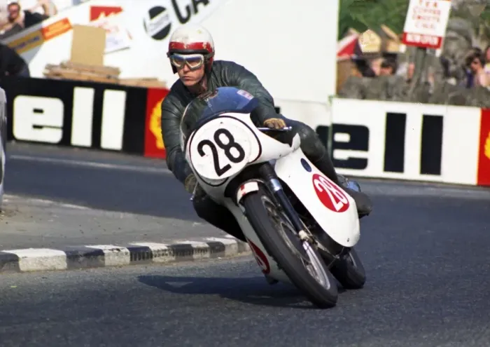 Framed Print : Martin Ashwood (Triumph) 1970 Production 750 TT