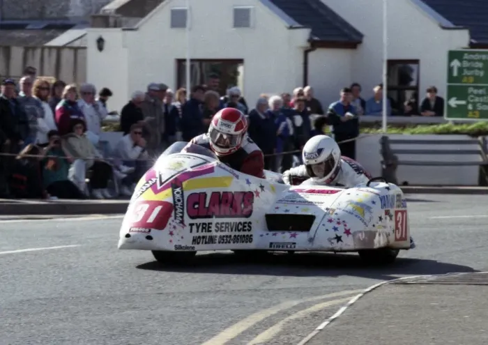 Framed Print : Martin Clark & Boyd Hutchinson (Shelbourne Yamaha) 1994 Sidecar TT Framed Print : Martin Clark & Boyd Hutchinson (Shelbourne Yamaha) 1994 Sidecar TT