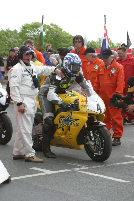 Framed Print : Martin Finnegan (Honda) 2005 Senior TT Framed Print : Martin Finnegan (Honda) 2005 Senior TT