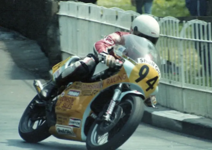 Framed Print : Martin Hall (Yamaha) 1985 Senior TT