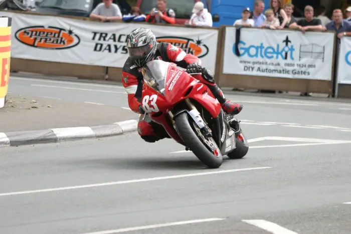 Framed Print : Martin Hamberg (Kawasaki) 2005 Senior TT Framed Print : Martin Hamberg (Kawasaki) 2005 Senior TT