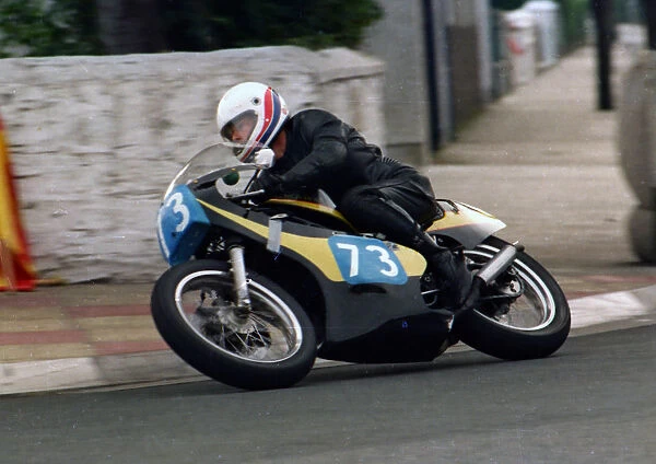 Martin Jennings (Yamaha) 1987 Junior Manx Grand Prix